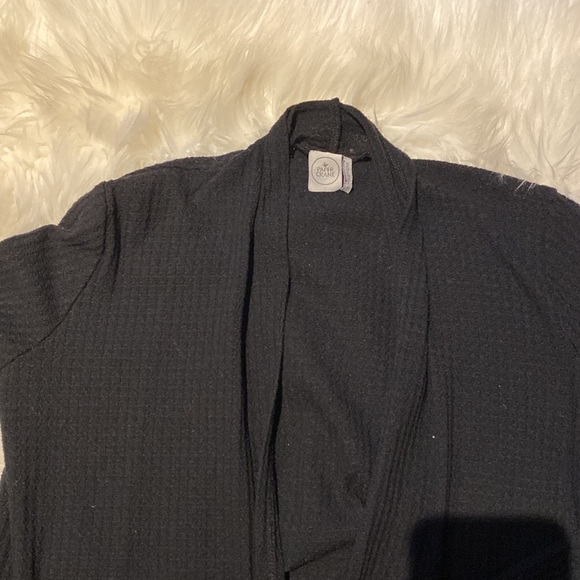 Women’s Paper Crane Black Shrug Sweater Lightweight size Small - Picture 2 of 7
